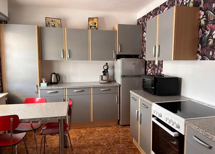 Maison Mia Nonna Avec Garage Et Cour Holiday home Kaltenhouse